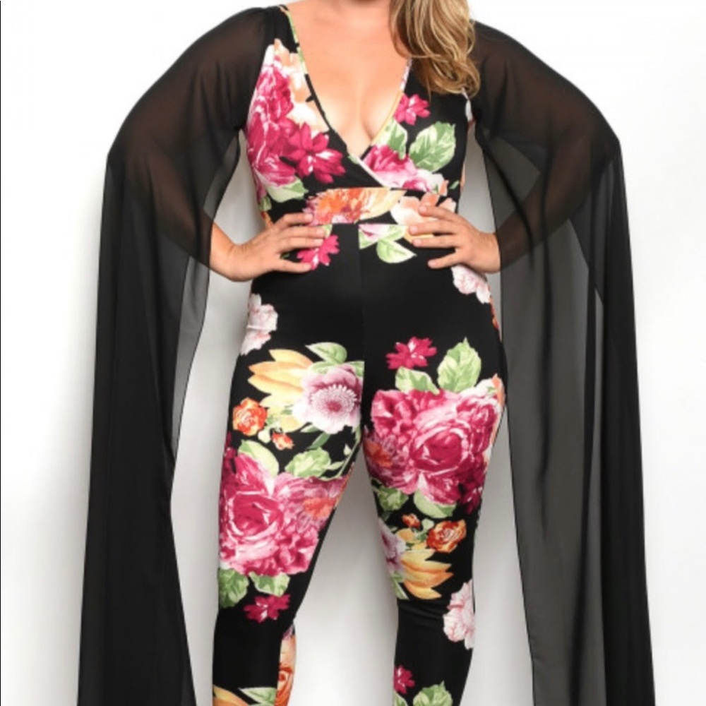 Floral tienjumpsuit CFind me plus (XL) (NWOT)